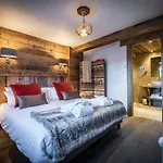 Bed & Breakfast L'etagne 4*
